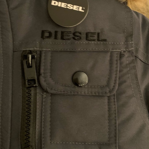 Diesel Youth size 4 Padded Parka w/removable faux fur. New with Tags. - Picture 8 of 8